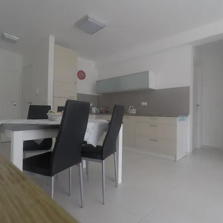 Lola Apartamento Srima